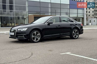 Седан Audi A4 2016 в Киеве