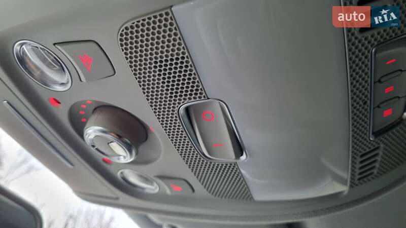 Седан Audi A4 2015 в Харкові