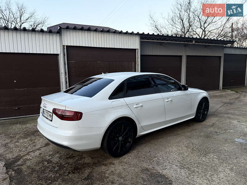 Седан Audi A4 2015 в Києві