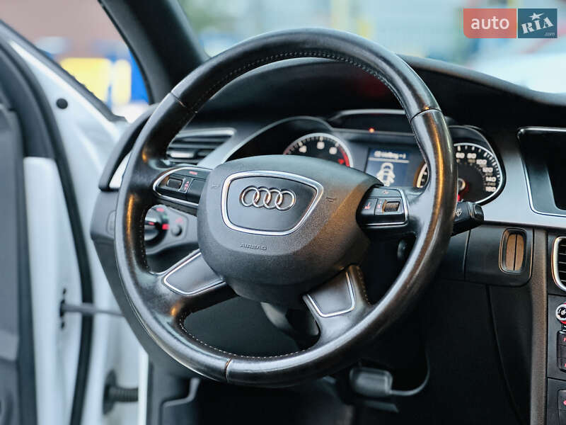 Седан Audi A4 2013 в Харкові