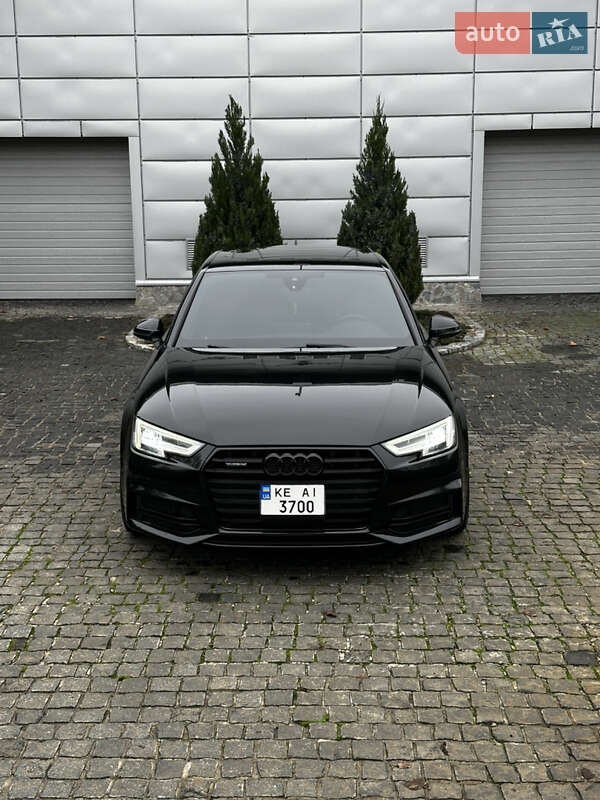 Седан Audi A4 2017 в Днепре
