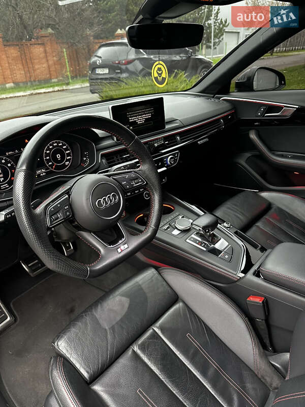 Седан Audi A4 2017 в Днепре