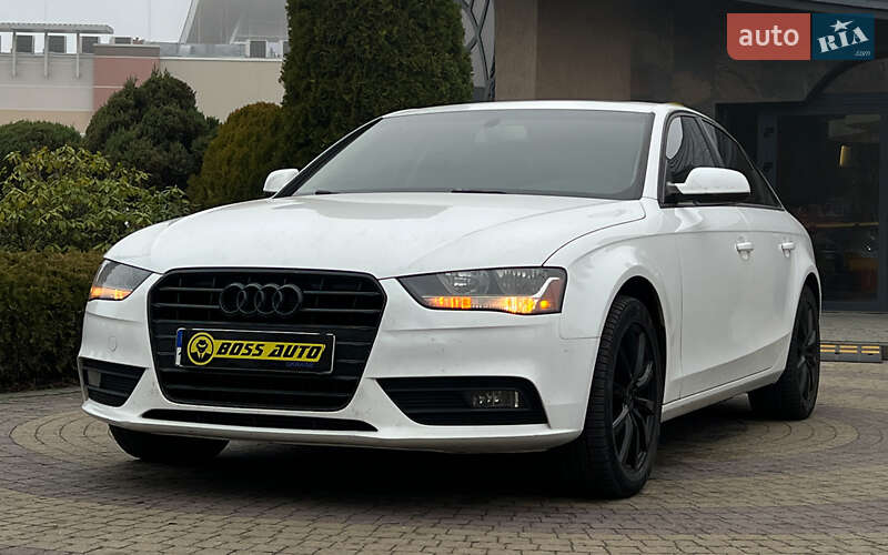 Седан Audi A4 2013 в Львове