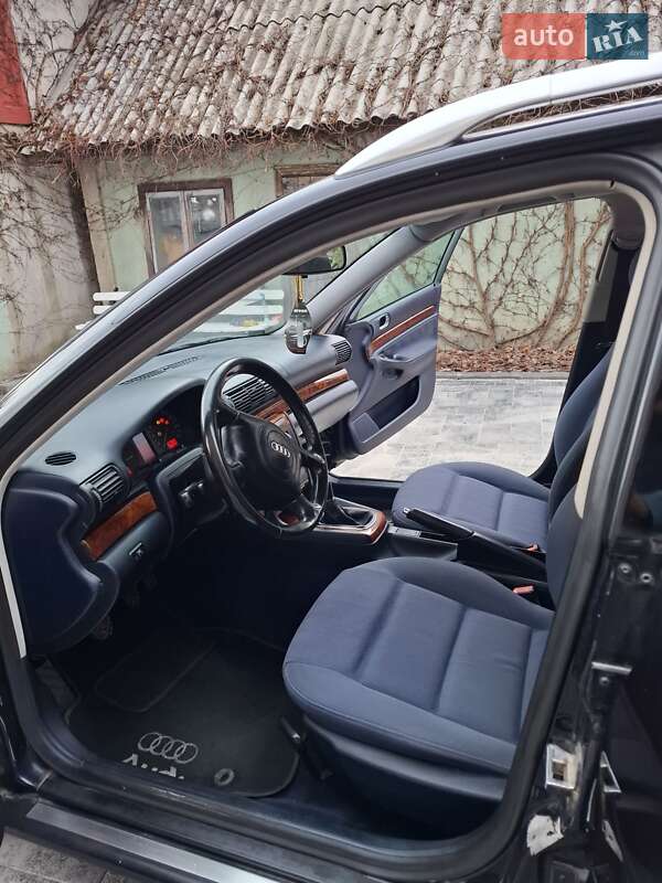 Универсал Audi A4 2000 в Черновцах