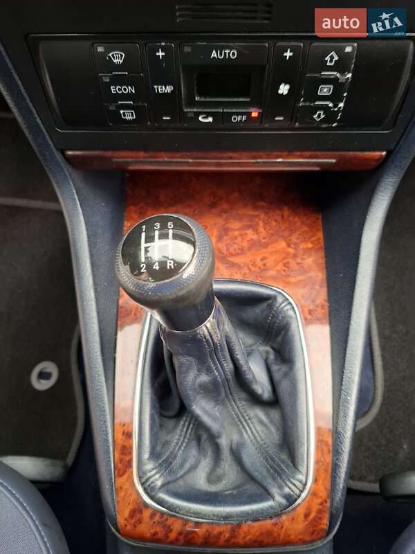 Универсал Audi A4 2000 в Черновцах