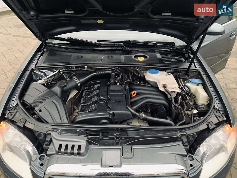 Седан Audi A4 2005 в Сторожинце