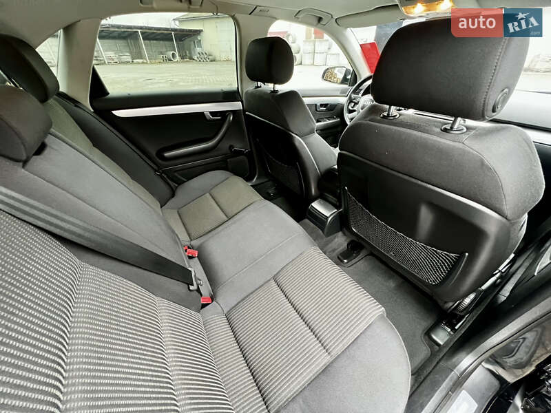 Седан Audi A4 2006 в Надворной