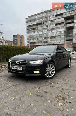 Седан Audi A4 2013 в Днепре
