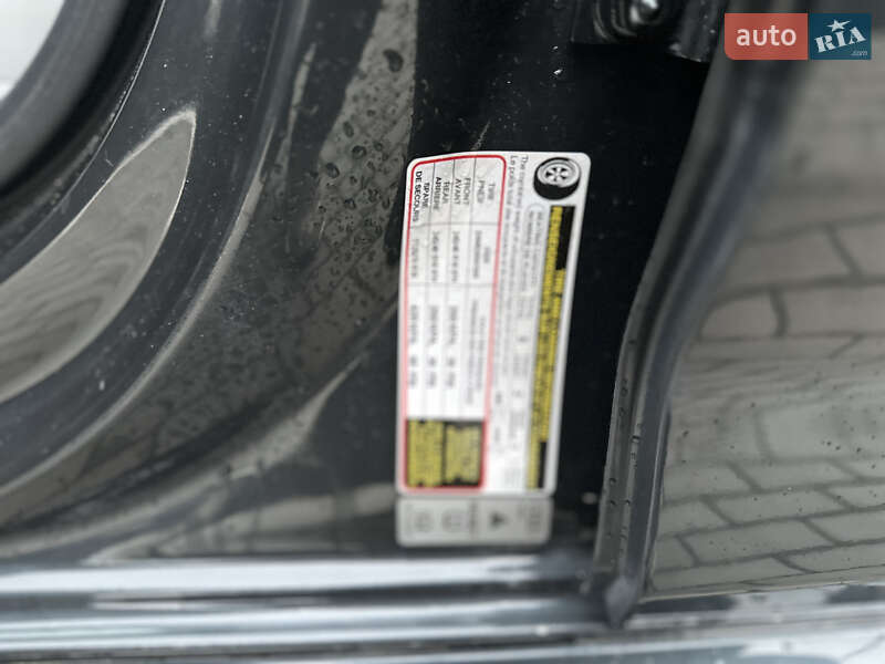 Седан Audi A4 2018 в Ровно