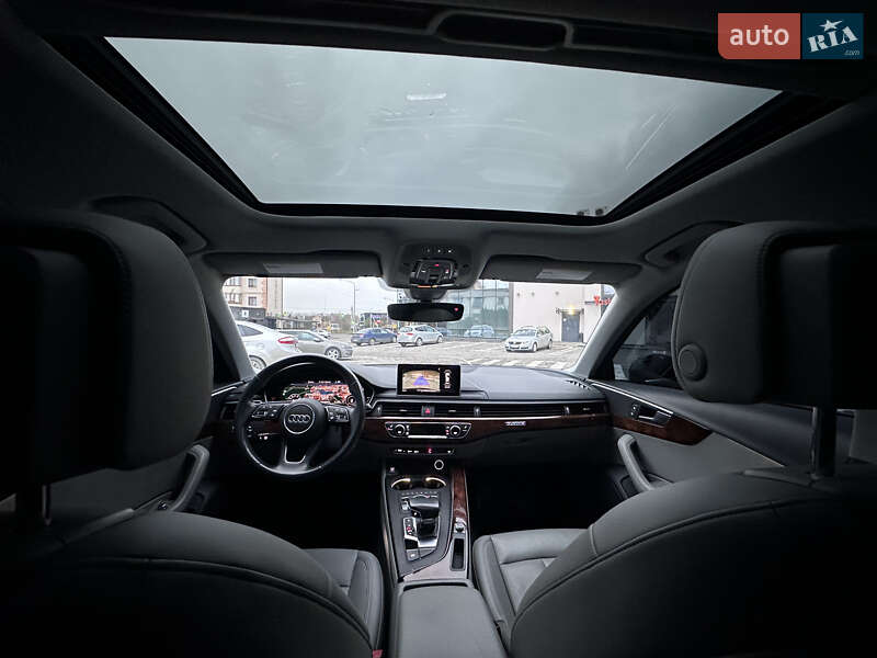 Седан Audi A4 2018 в Ровно