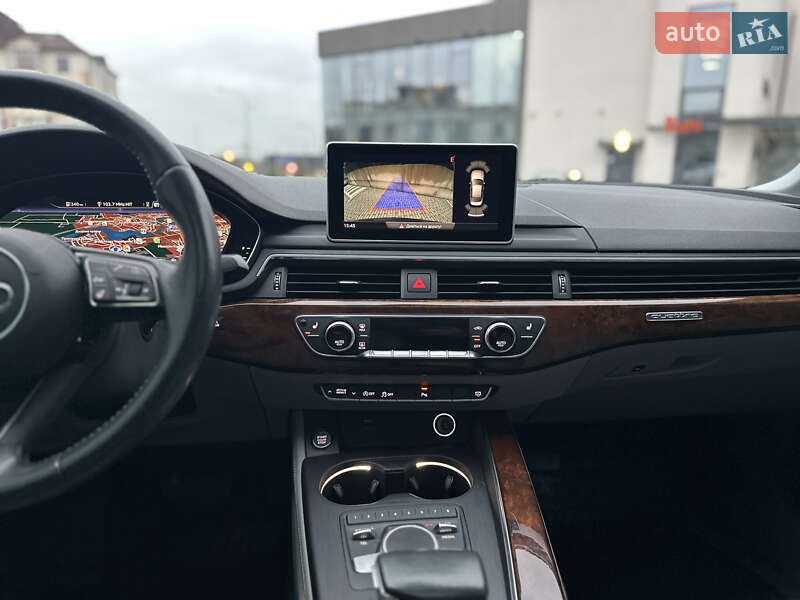 Седан Audi A4 2018 в Ровно