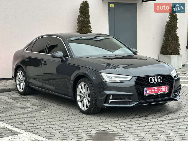 Седан Audi A4 2018 в Ровно
