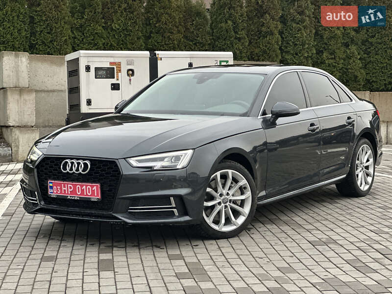 Седан Audi A4 2018 в Ровно