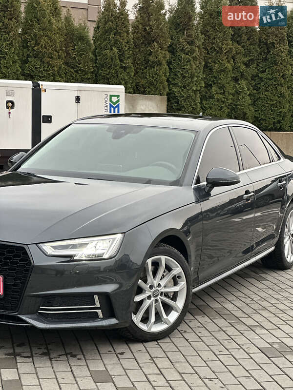Седан Audi A4 2018 в Ровно