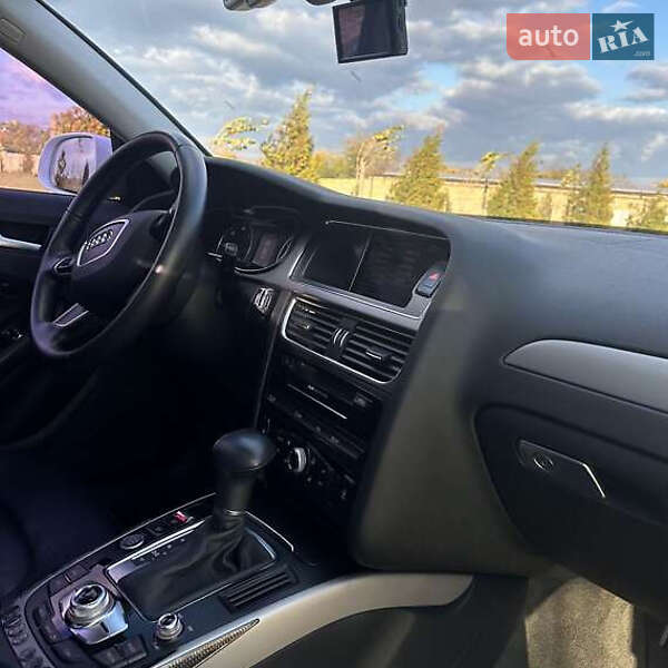 Седан Audi A4 2014 в Киеве