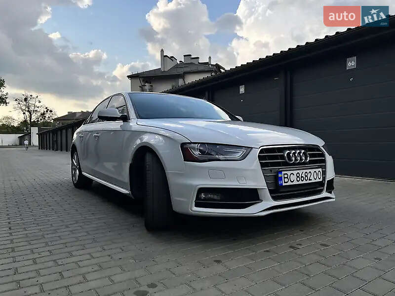 Седан Audi A4 2015 в Львове