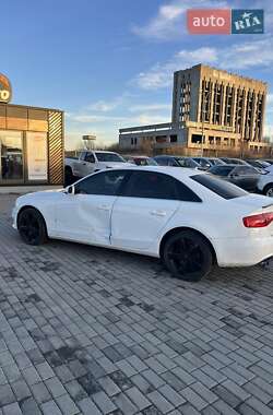 Седан Audi A4 2014 в Львове