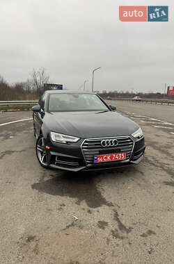 Седан Audi A4 2017 в Львові