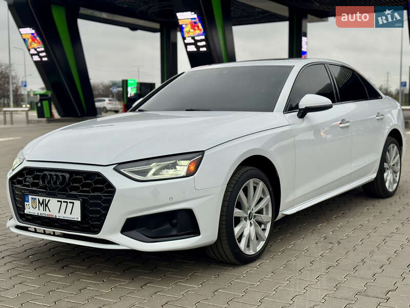 Седан Audi A4 2021 в Николаеве