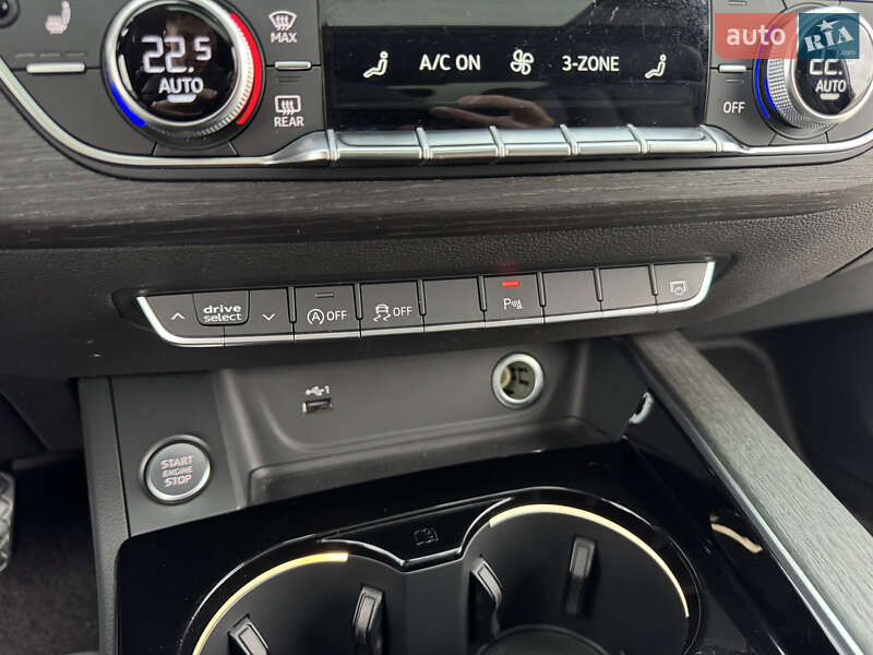 Седан Audi A4 2021 в Николаеве