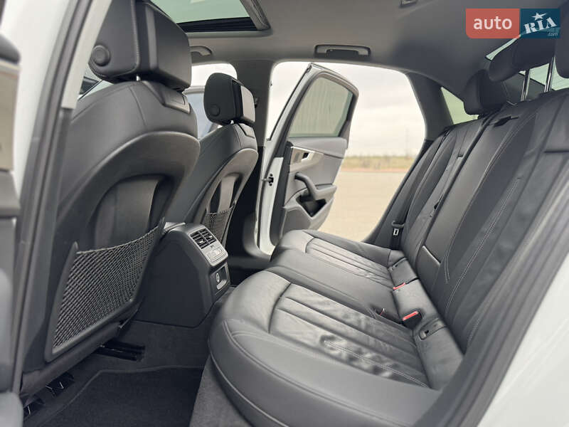 Седан Audi A4 2021 в Николаеве