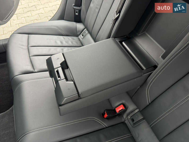 Седан Audi A4 2021 в Николаеве