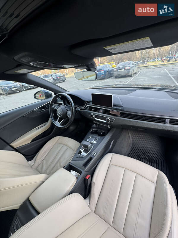Седан Audi A4 2016 в Львове
