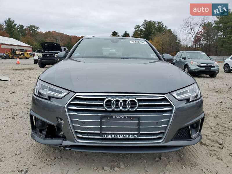 Седан Audi A4 2019 в Львове