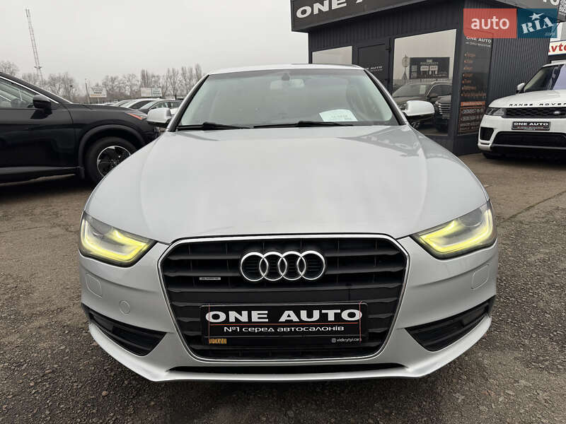 Седан Audi A4 2012 в Києві