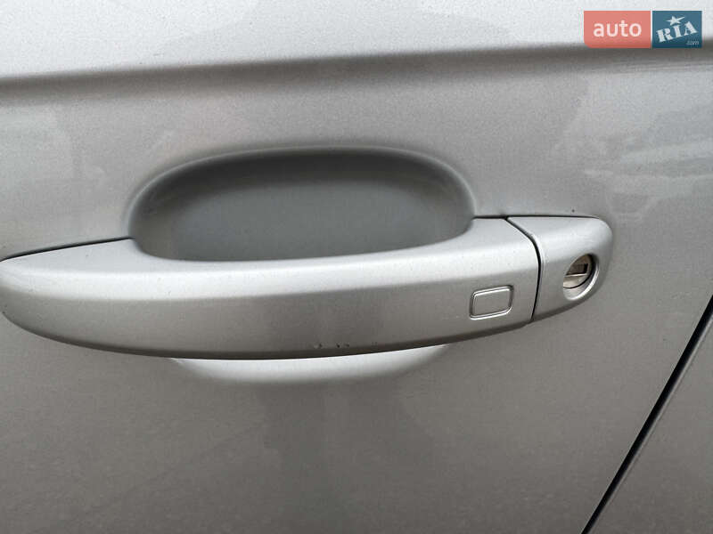 Седан Audi A4 2012 в Києві