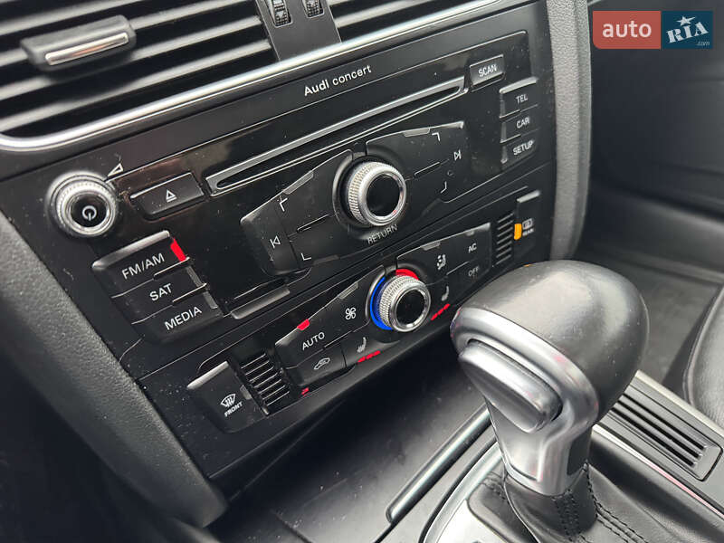 Седан Audi A4 2012 в Києві