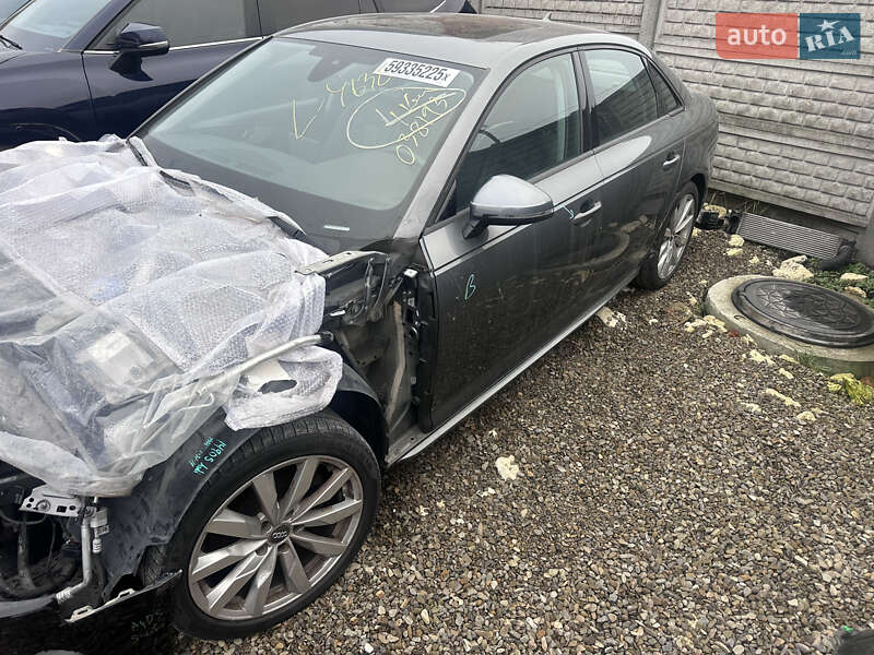 Седан Audi A4 2017 в Львове