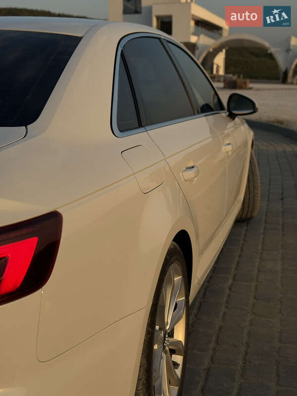 Седан Audi A4 2018 в Одессе