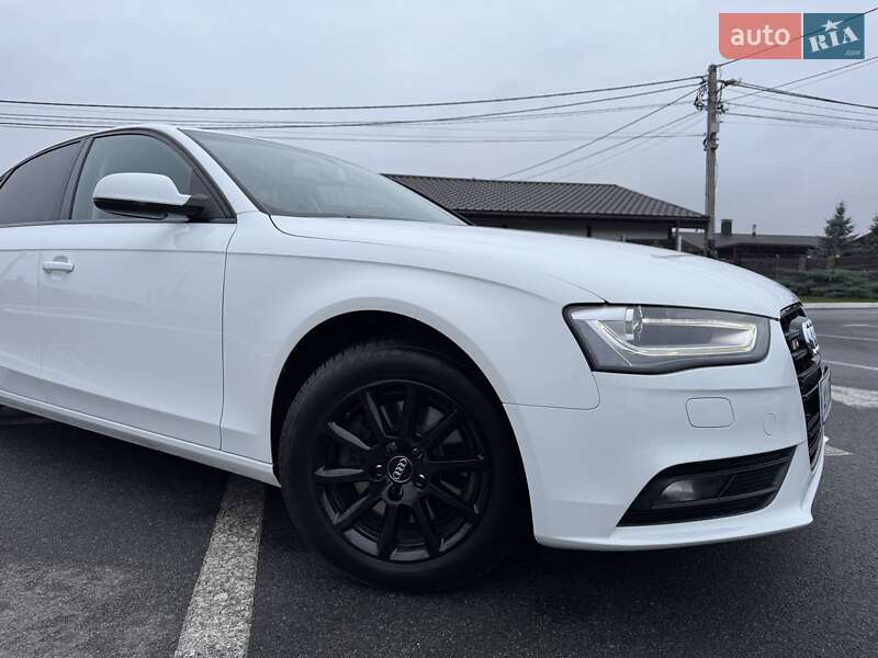 Седан Audi A4 2014 в Харькове