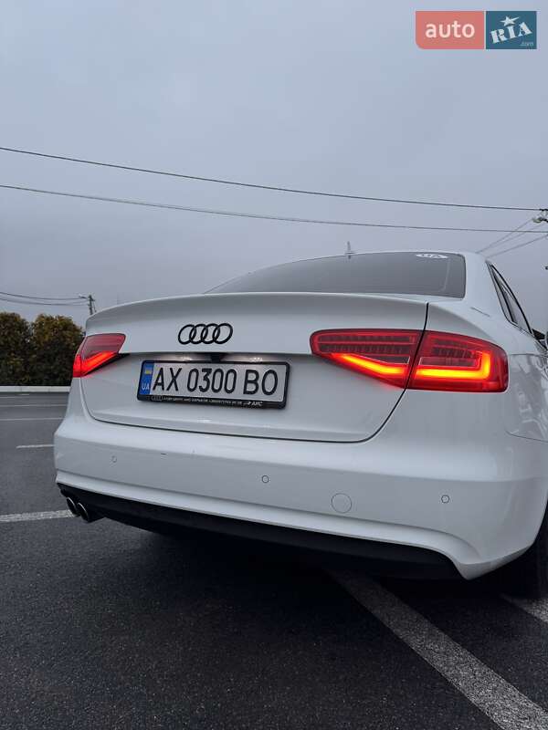 Седан Audi A4 2014 в Харькове