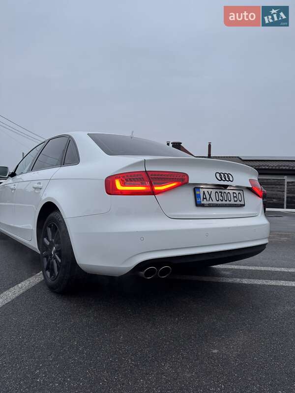 Седан Audi A4 2014 в Харькове