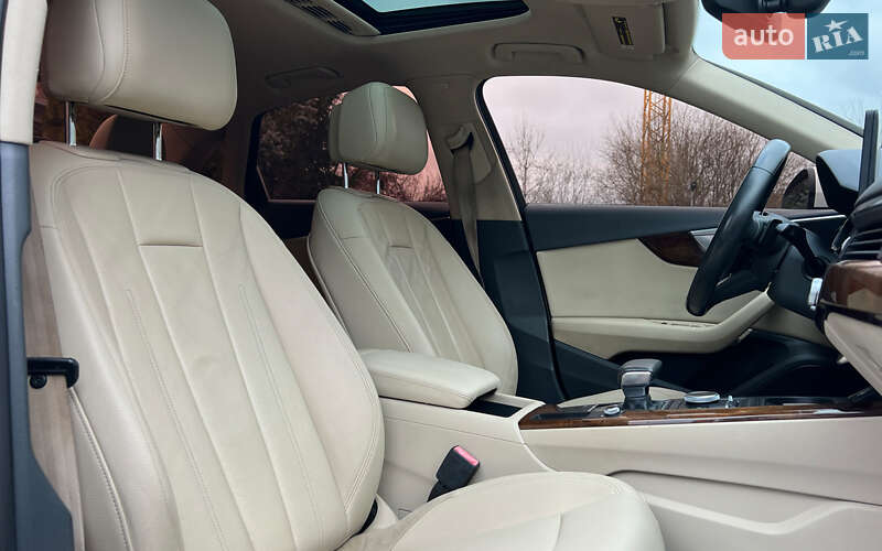 Седан Audi A4 2017 в Львове