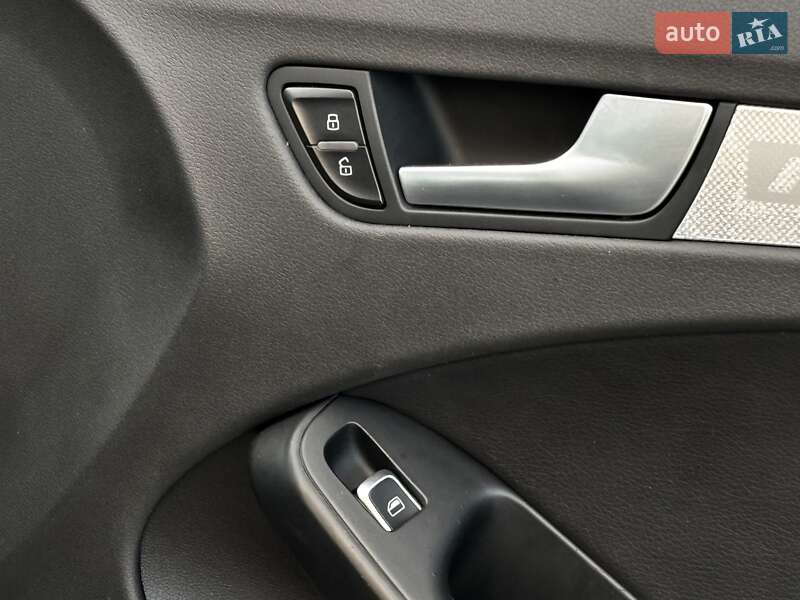 Седан Audi A4 2013 в Красилове