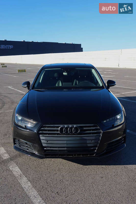 Седан Audi A4 2016 в Львове