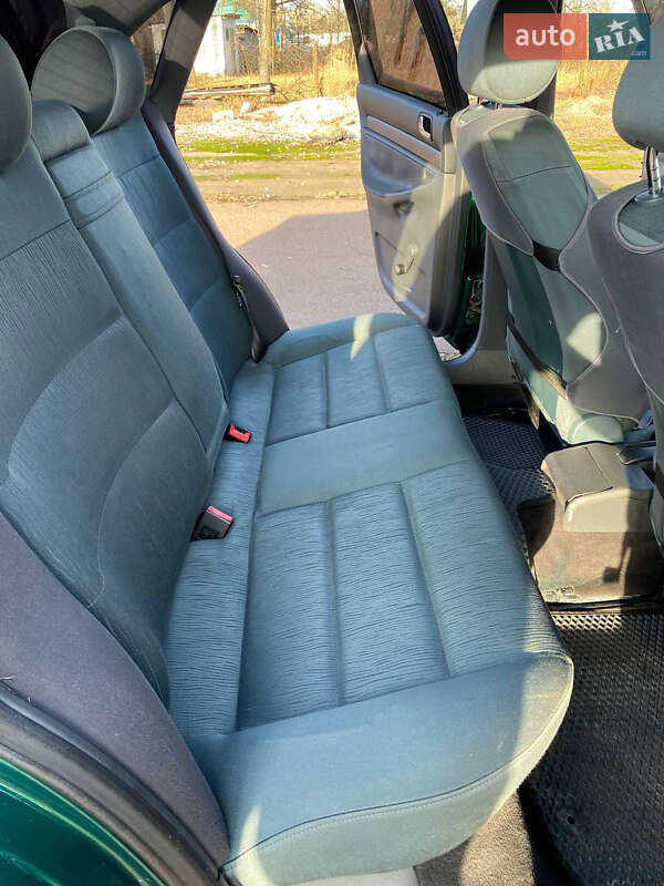 Седан Audi A4 1999 в Житомирі