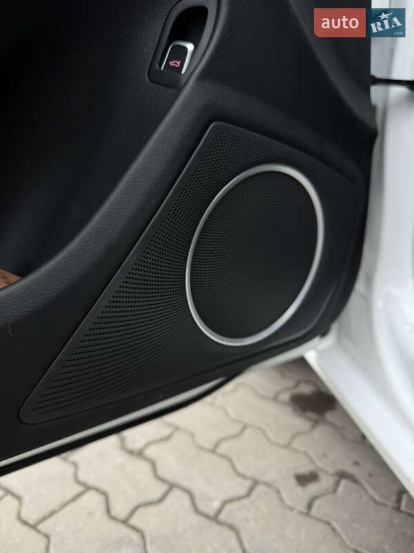 Седан Audi A4 2013 в Рогатине