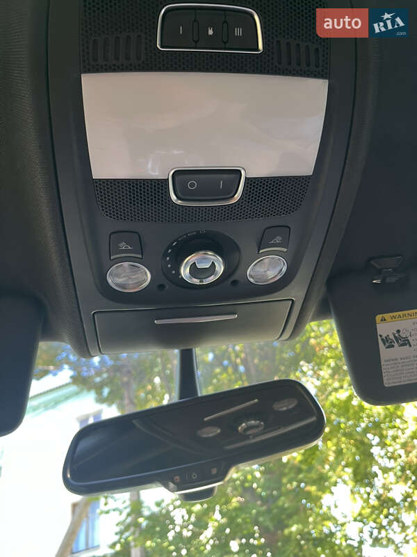 Седан Audi A4 2015 в Нововолынске