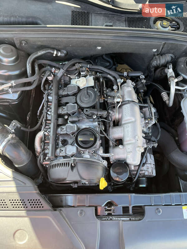 Седан Audi A4 2015 в Нововолынске