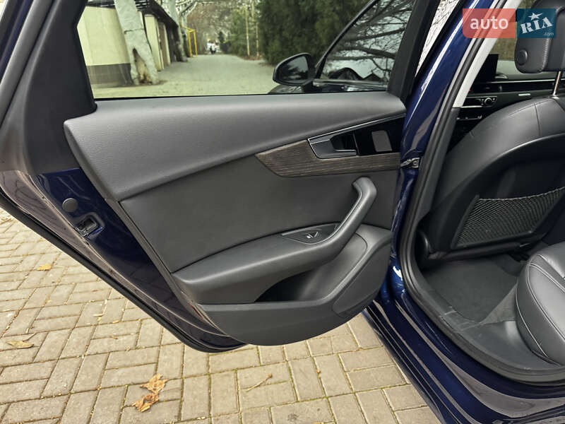 Седан Audi A4 2020 в Одессе