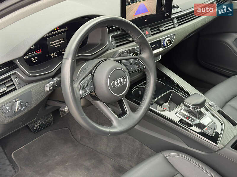 Седан Audi A4 2021 в Черновцах