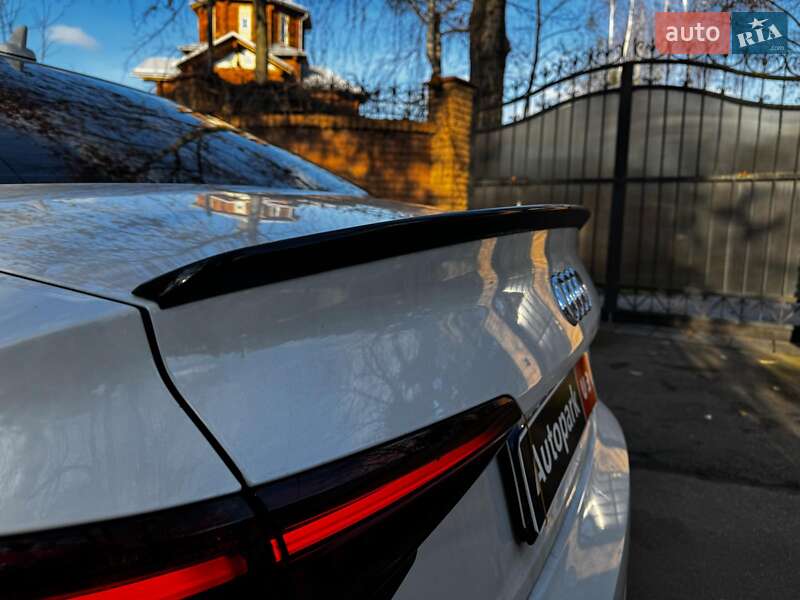Седан Audi A4 2016 в Киеве фото 10 Седан Audi A4 2016 в Киеве