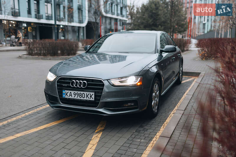 Седан Audi A4 2013 в Киеве