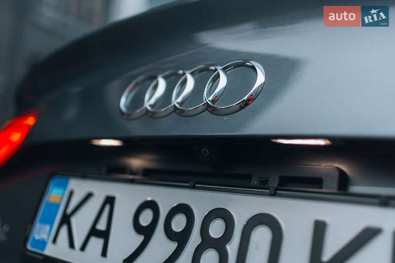 Седан Audi A4 2013 в Киеве