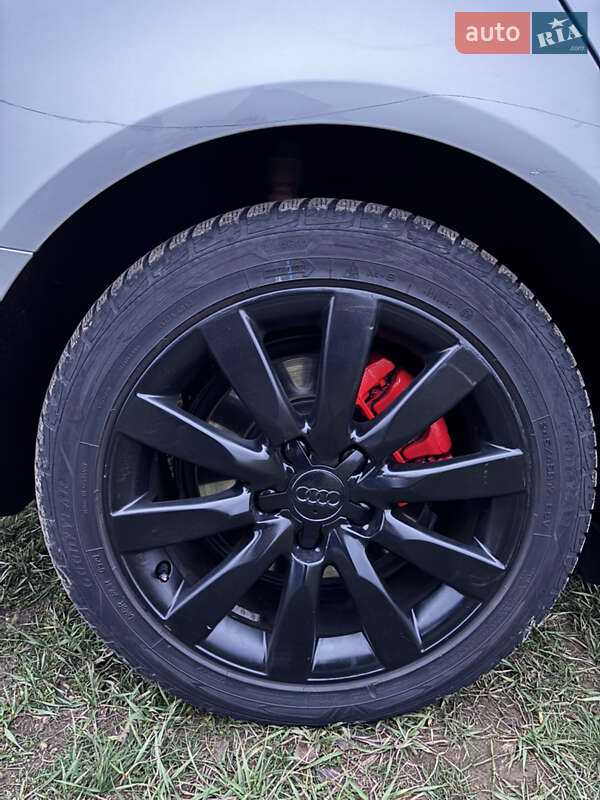 Седан Audi A4 2012 в Кривом Роге