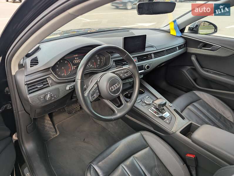 Седан Audi A4 2018 в Киеве